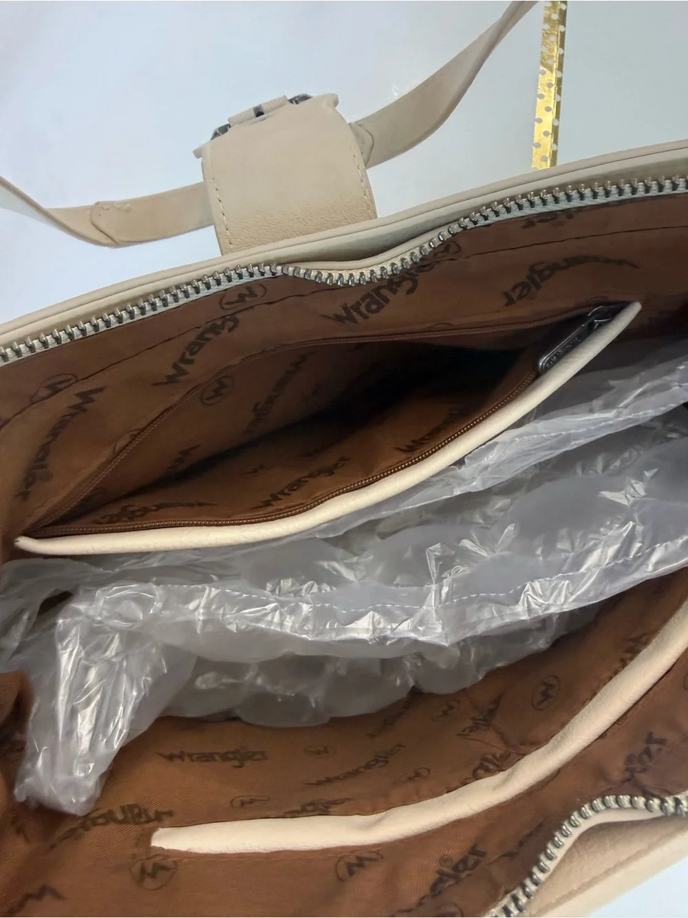 Wrangler Cream Western Tote Bag 🤠 Embroidered Boot Stitch + Silver Buckle